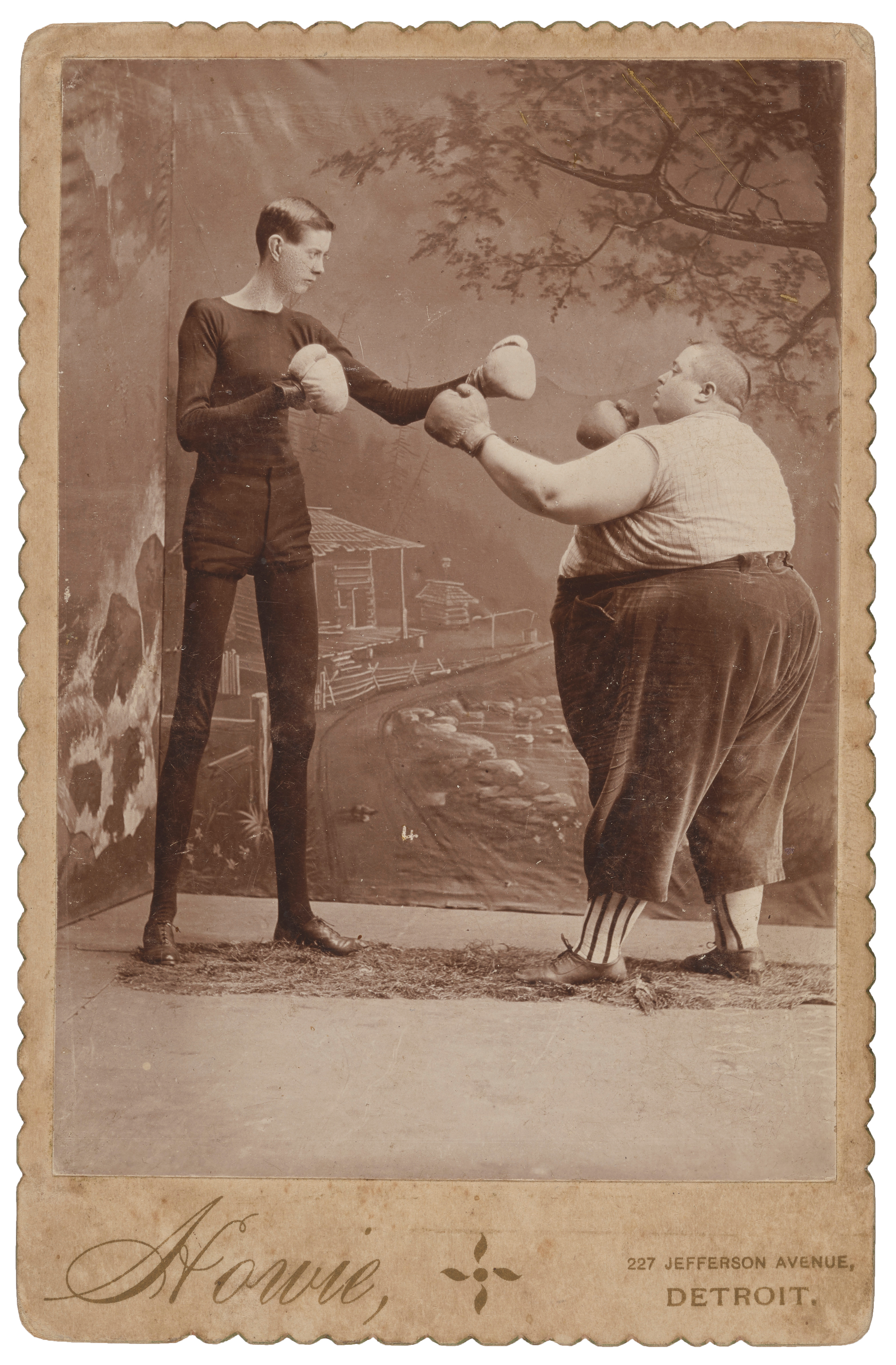 George Moore y Fred Howe, 1890s