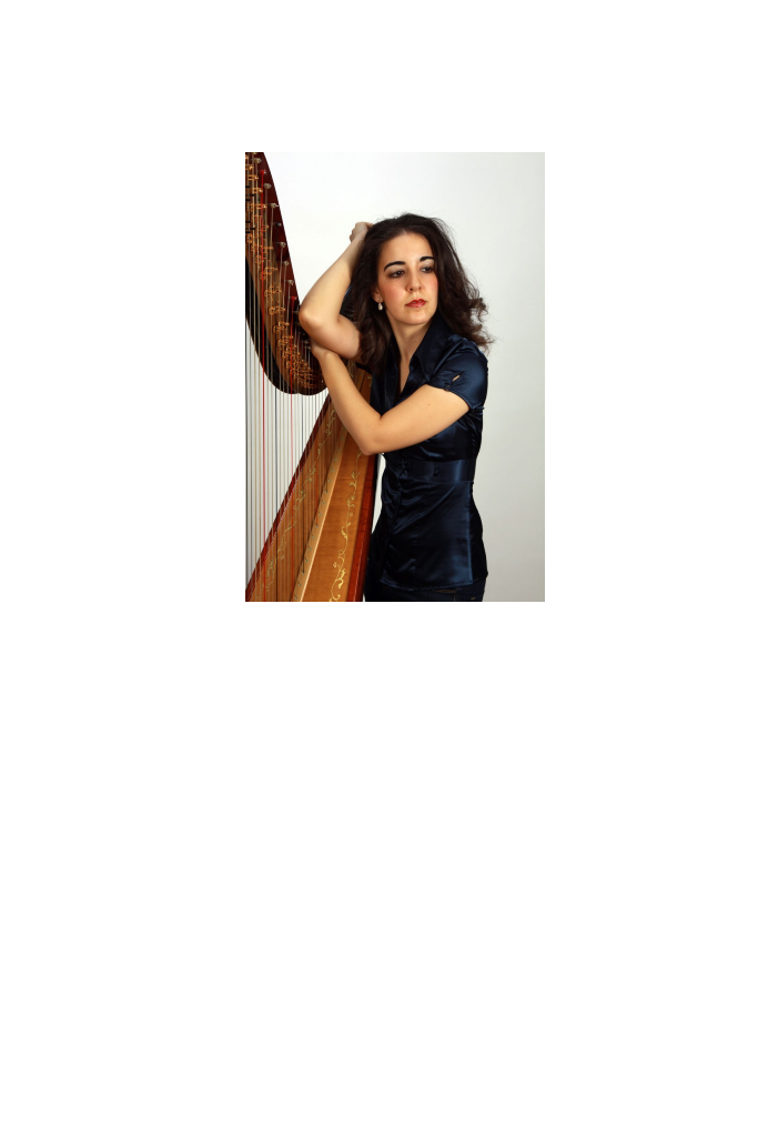 Cristina Montes Mateo with her harp