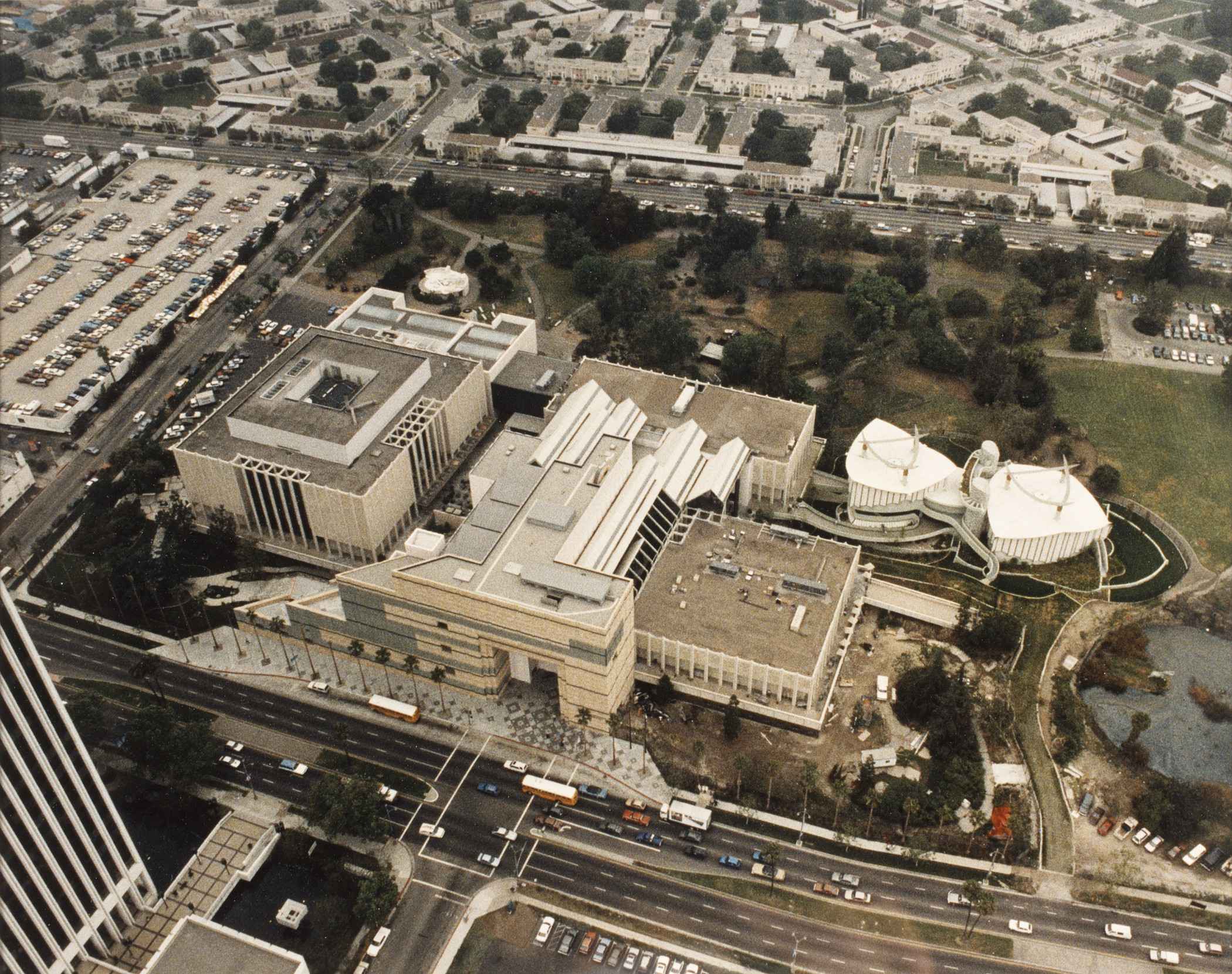Aerial view of LACMA, c. 1986