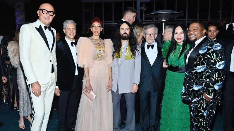 Marco Bizzarri, Michael Govan, Amy Sherald, Alessandro Michele, Steven Spielberg, Eva Chow, and Kehinde Wiley at the 10th Annual LACMA Art+Film Gala honoring Amy Sherald, Kehinde Wiley, and Steven Spielberg presented by Gucci. Photo by Stefanie Keenan/Getty Images for LACMA.