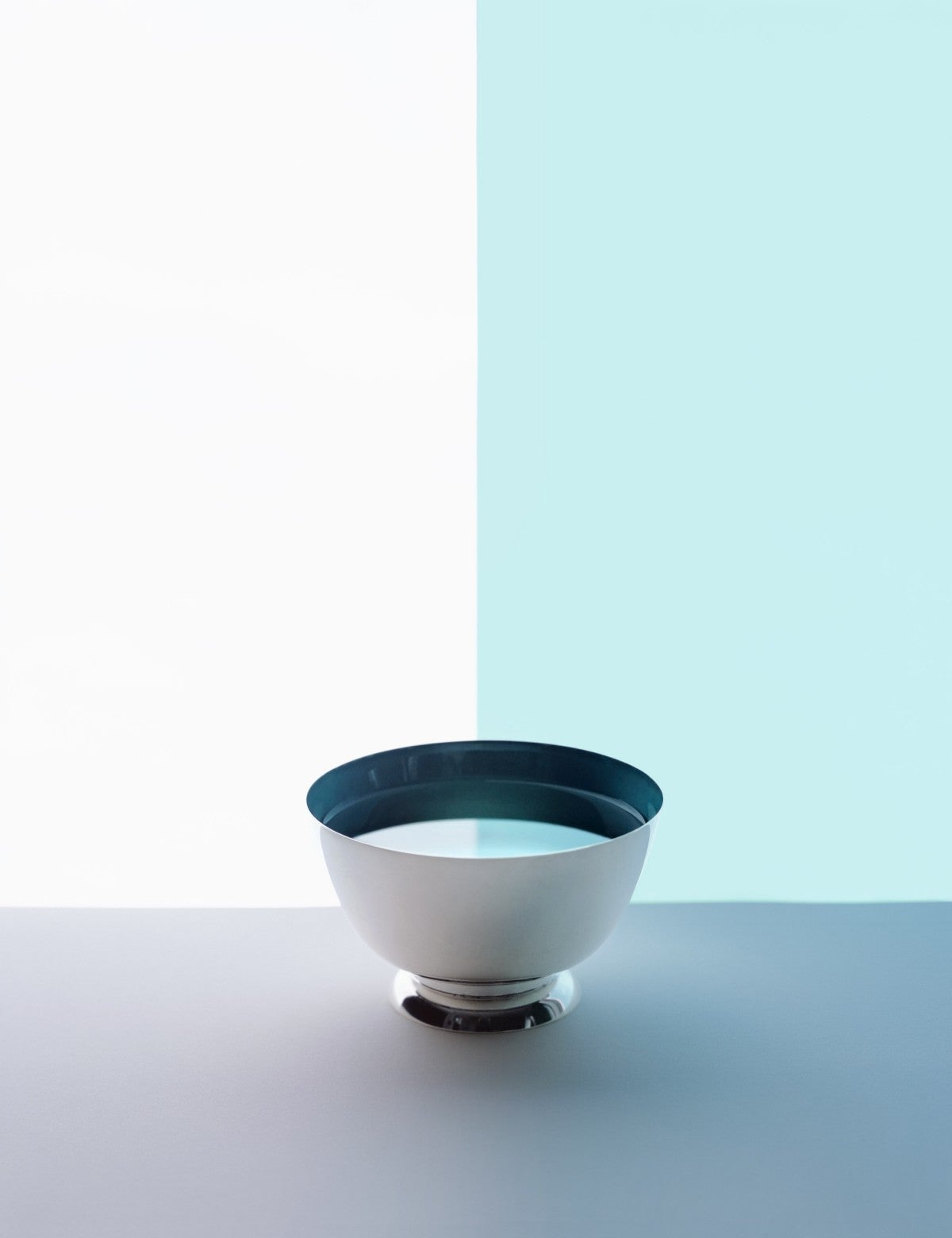 Image: Sarah Charlesworth, Half Bowl, 2012