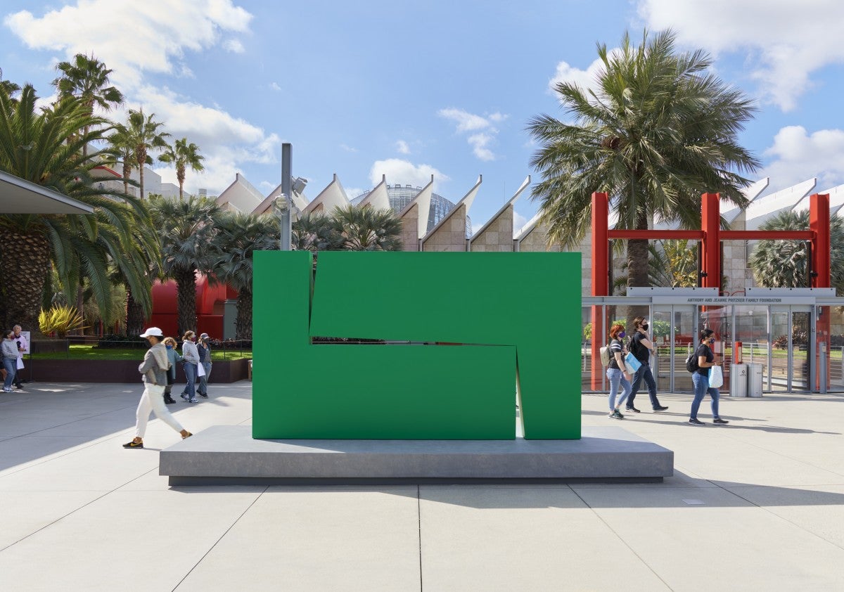 Image: Installation photograph, Carmen Herrera's Estructura Verde