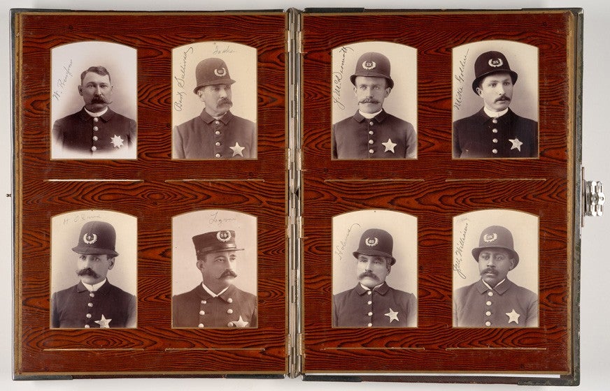 Sra. S. N. Likens, matrona policíaca del Departamento de Policía [de Denver], Navidad 1890, 1890