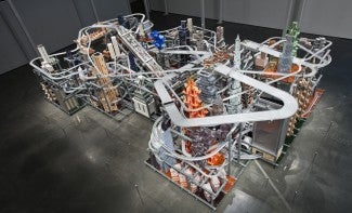 マーサ・ロスラー RIGHTS OF PASSAGE Metropolis II | LACMA